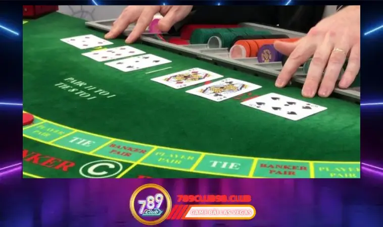 Baccarat online là gì? Nên chơi không? Baccarat online là gì? Nên chơi không?